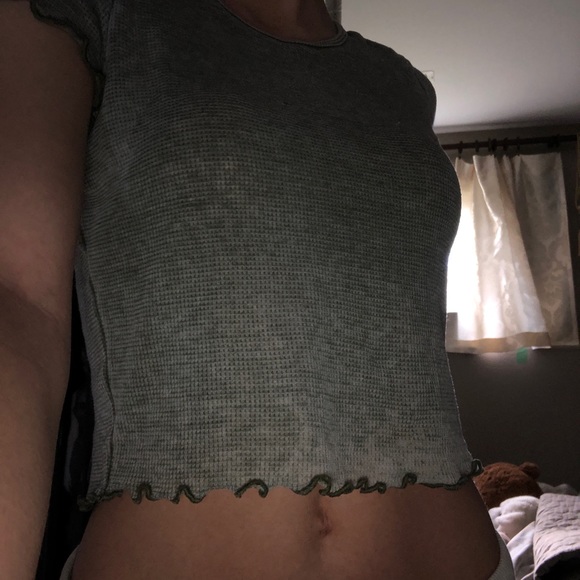 American Eagle Crop Top - Picture 1 of 3